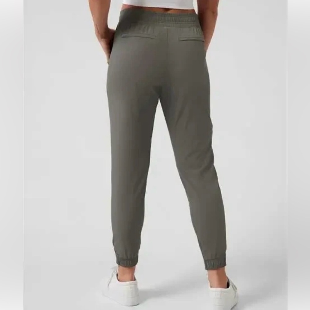 Athleta Brooklyn Joggers Athletic Performance Track Pants Women’s 2P Olive
